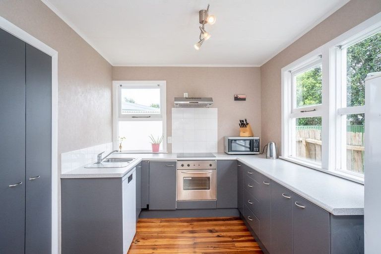 Photo of property in 110a Pahiatua Street, Hokowhitu, Palmerston North, 4410