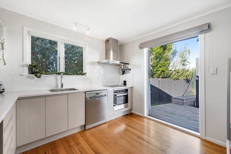 Photo of property in 2/12 Pandora Place, Pakuranga, Auckland, 2010