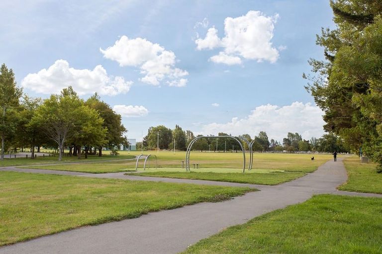 Photo of property in 81 Ascot Avenue, North New Brighton, Christchurch, 8083