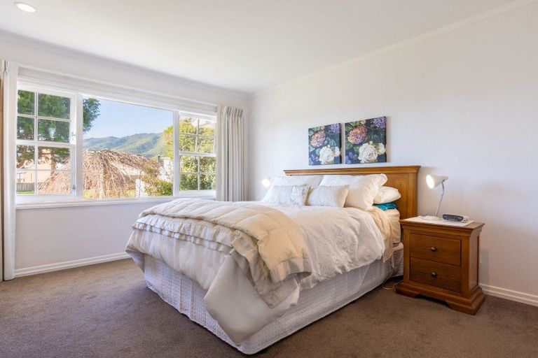 Photo of property in 1 Edgewater Street, Waikanae, 5036