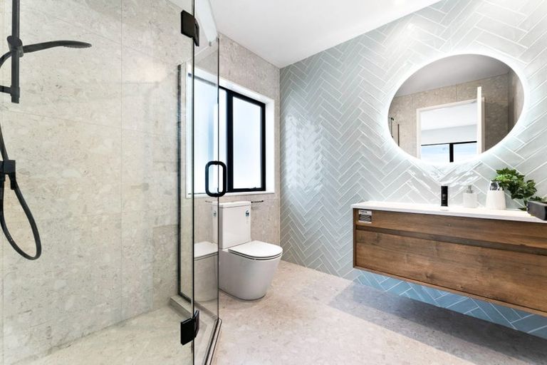 Photo of property in 6 La Bella Road, Hobsonville, Auckland, 0616