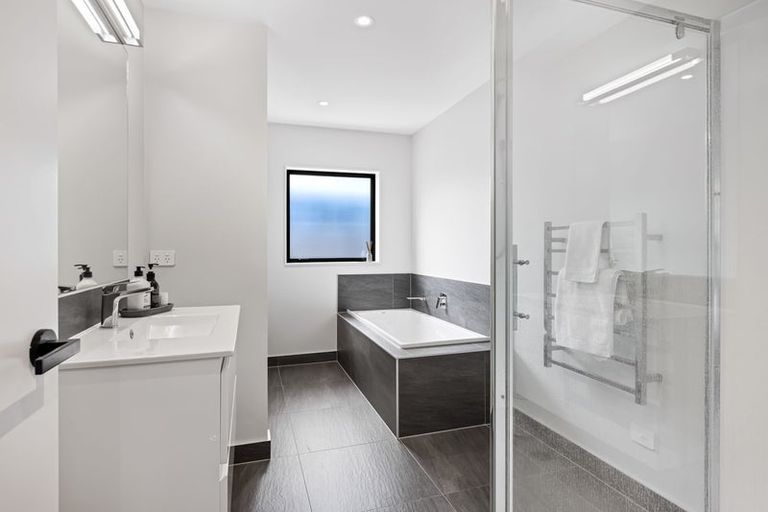 Photo of property in 10 Alfred Peter Crescent, Warkworth, 0910