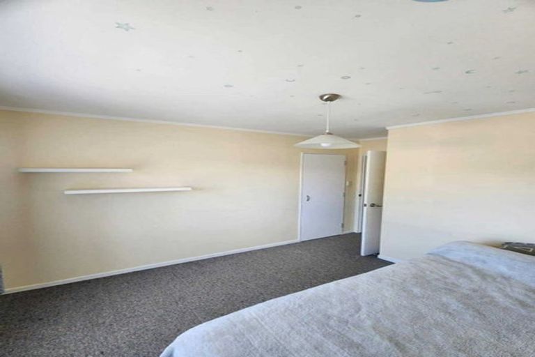 Photo of property in 3 Fenchurch Grove, Stokes Valley, Lower Hutt, 5019