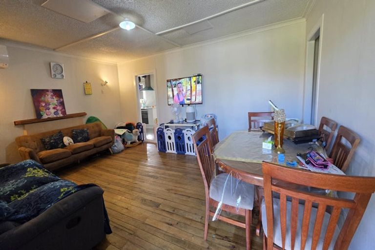 Photo of property in 26 King Edward Avenue, Papakura, 2110