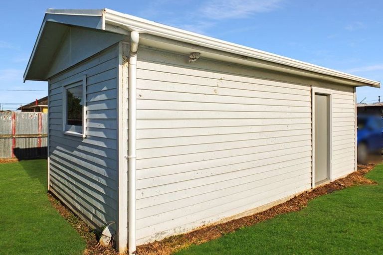 Photo of property in 33a Avenue Road, Foxton, 4814