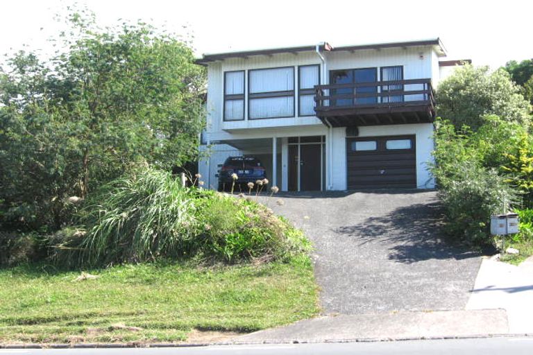 Photo of property in 832 Beach Road, Torbay, Auckland, 0630