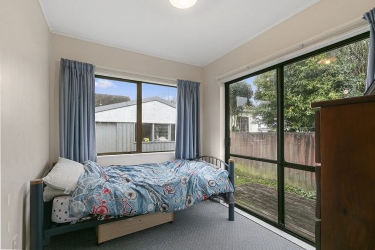 Photo of property in 98a Reynolds Street, Taita, Lower Hutt, 5011