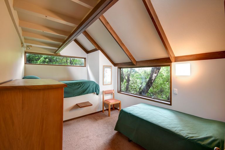 Photo of property in 26 Jane Street, Macandrew Bay, Dunedin, 9014