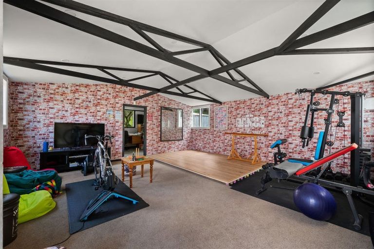 Photo of property in 17 Mudgeways Road, Massey, Auckland, 0614