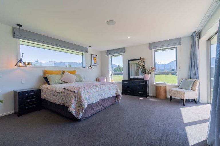 Photo of property in 11 Breaksea Street, Te Anau, 9600