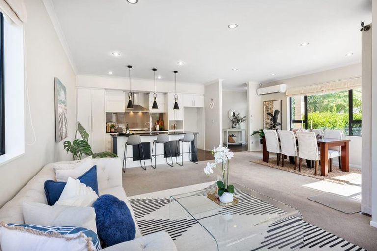 Photo of property in 2 Bangla Place, Massey, Auckland, 0614