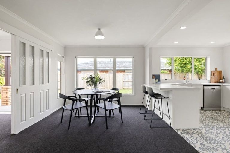 Photo of property in 2 Maahutaupeke Place, St Andrews, Hamilton, 3200