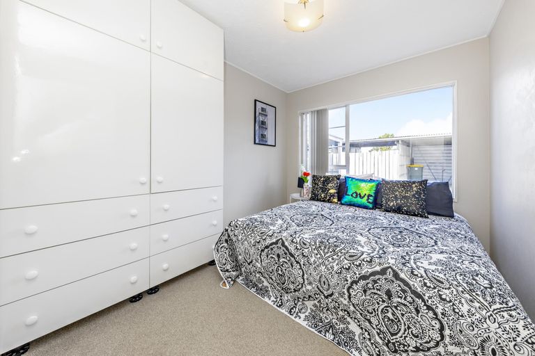 Photo of property in 3/63 Kenderdine Road, Papatoetoe, Auckland, 2025