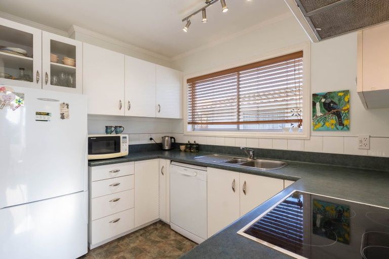 Photo of property in 1 Edgewater Street, Waikanae, 5036