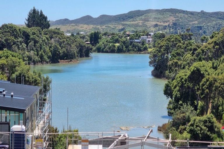 Photo of property in 25 Omahina Street, Raglan, 3225