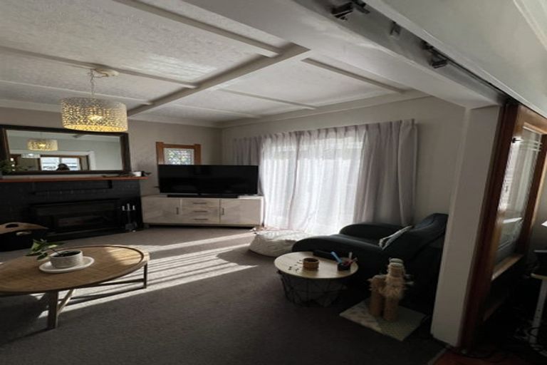 Photo of property in 24 John Street, Pukekohe, 2120