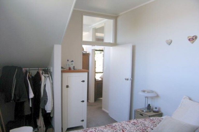 Photo of property in 77a View Road, Houghton Bay, Wellington, 6023