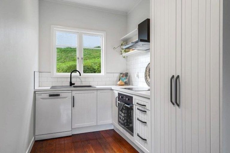 Photo of property in 1/73 Russell Street, Stepneyville, Nelson, 7010