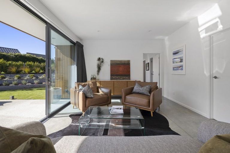 Photo of property in 9 Falconer Rise, Jacks Point, Queenstown, 9371