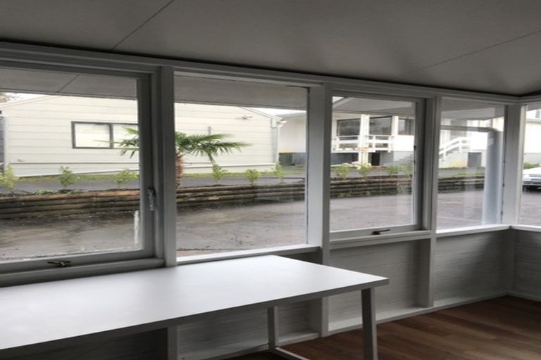 Photo of property in 3/78 Glengarry Road, Glen Eden, Auckland, 0602