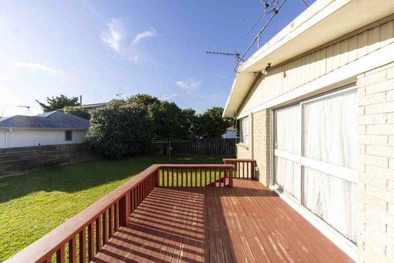 Photo of property in 21 Oakfield Crescent, Pukete, Hamilton, 3200
