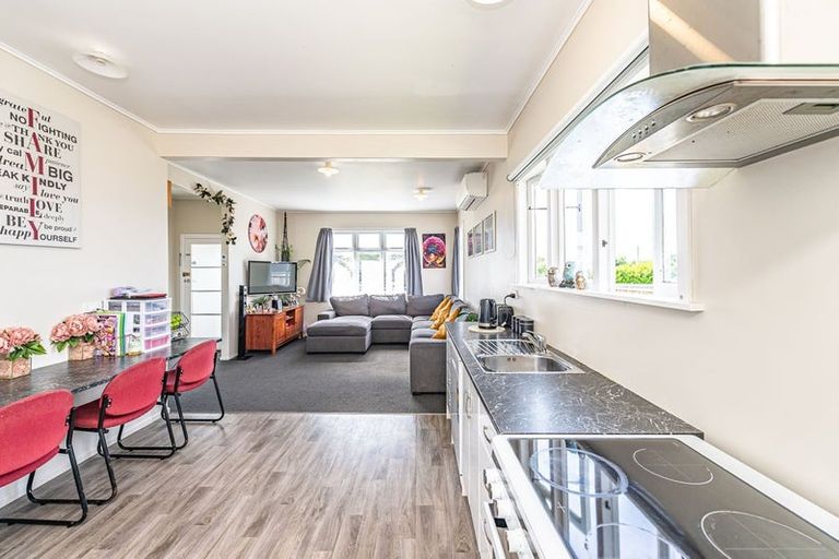 Photo of property in 30 Alexandra Street, Marton, 4710