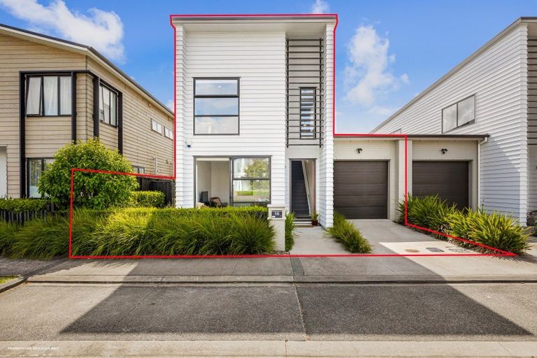 Photo of property in 16 Sacred Kingfisher Road, Hobsonville, Auckland, 0616