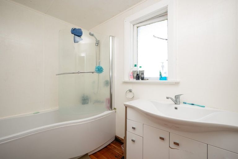 Photo of property in 13 Thomson Street, Lookout Point, Dunedin, 9011