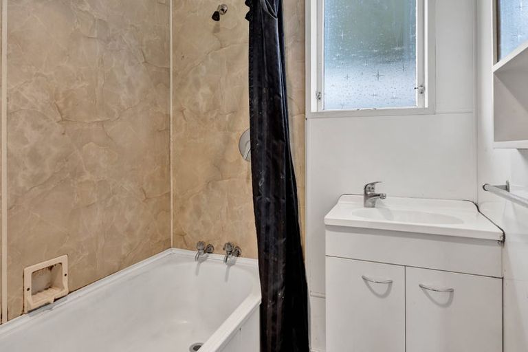 Photo of property in 21 Manawapou Road, Hawera, 4610