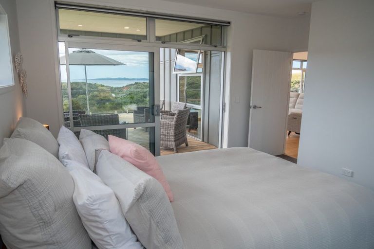 Photo of property in 34 Opoi Lane, Cable Bay, 0420