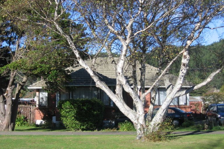 Photo of property in 1276 High Street, Taita, Lower Hutt, 5011