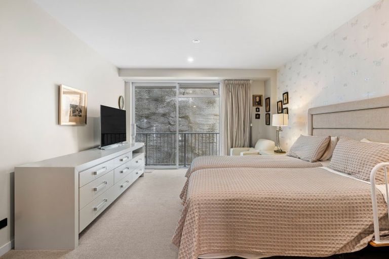 Photo of property in Quay Apartments Tower 2, 206/283 Wakefield Quay, Stepneyville, Nelson, 7010