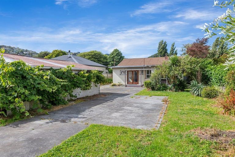 Photo of property in 75 Corson Avenue, Beckenham, Christchurch, 8023