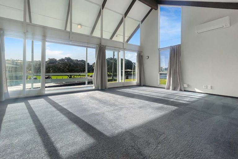 Photo of property in 1/22 Craig Road, Milford, Auckland, 0620