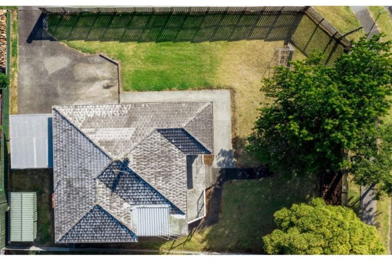 Photo of property in 1 Tanners Road, Mangere Bridge, Auckland, 2022