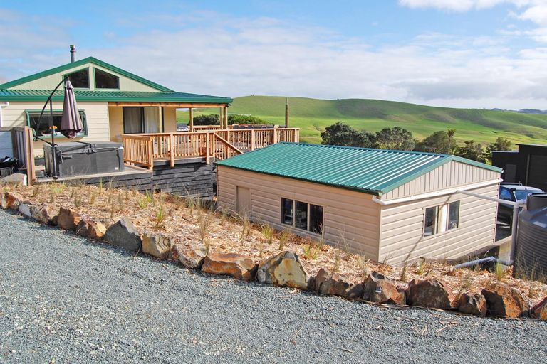 Photo of property in 598a Oneriri Road, Kaiwaka, 0573