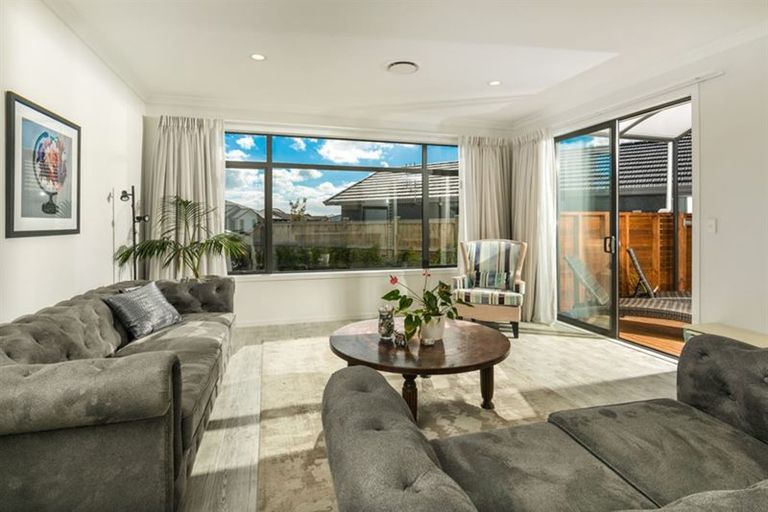 Photo of property in 13 Remana Crescent, Huapai, Kumeu, 0810