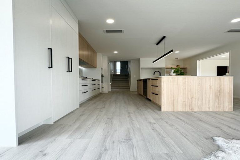 Photo of property in 27 Kotuitui Drive, Wainui, 0992