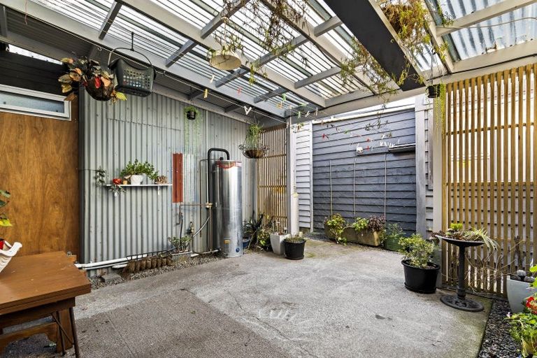 Photo of property in 129 Bridge Street, Eltham, 4322