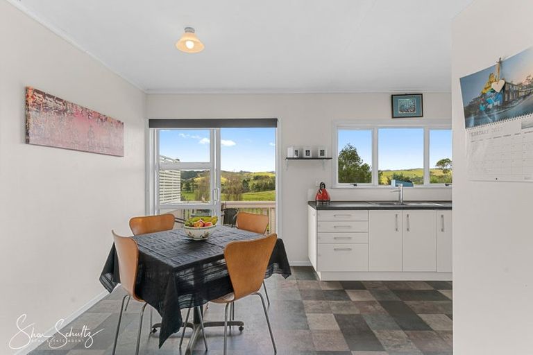 Photo of property in 46 Gorge Road, Maungaturoto, 0520