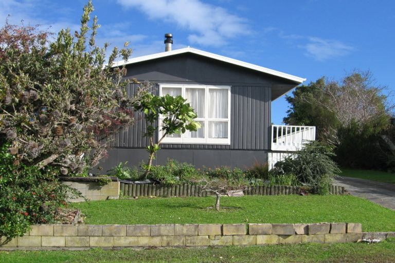 Photo of property in 5 Carmen Terrace, Snells Beach, 0920