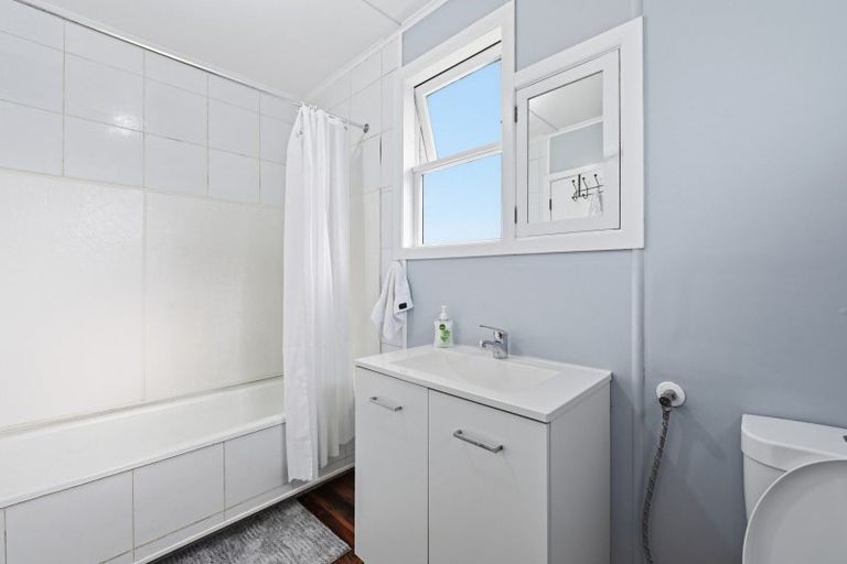Photo of property in 6 Haynes Crescent, Sunnybrook, Rotorua, 3015