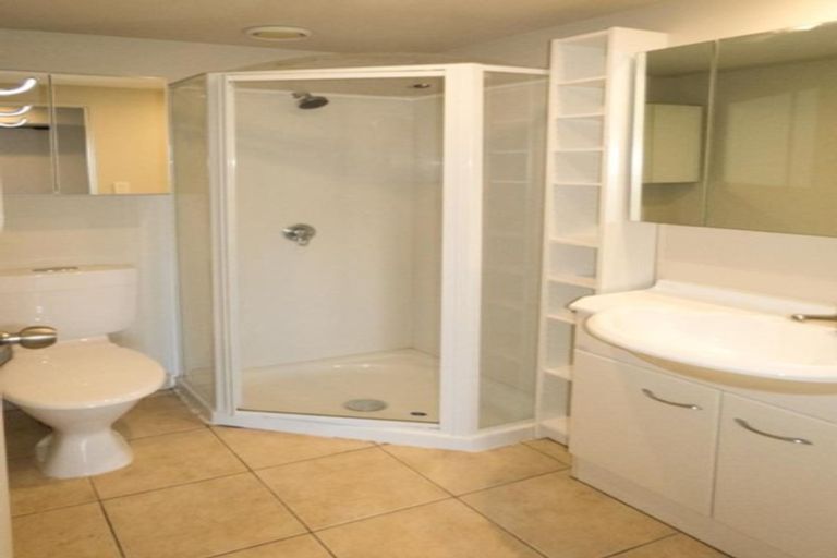 Photo of property in 2c/10 Crown Lynn Place, New Lynn, Auckland, 0600