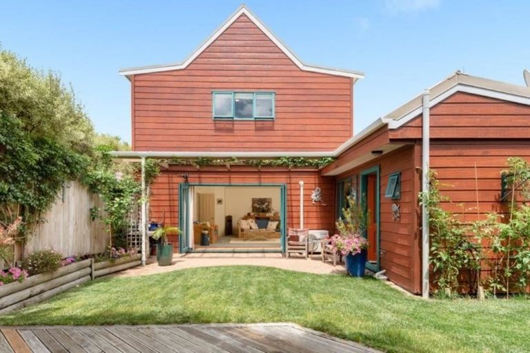 Photo of property in 99a Simpson Road, Papamoa Beach, Papamoa, 3118