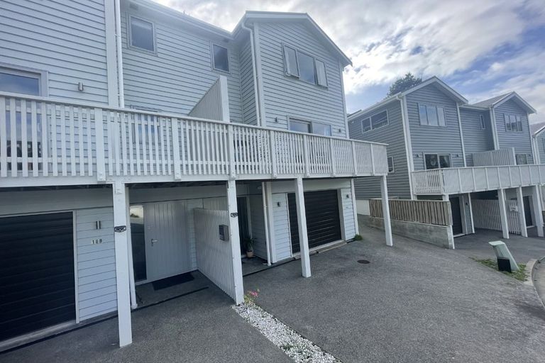 Photo of property in 18a Rarangi Way, Owhiro Bay, Wellington, 6023