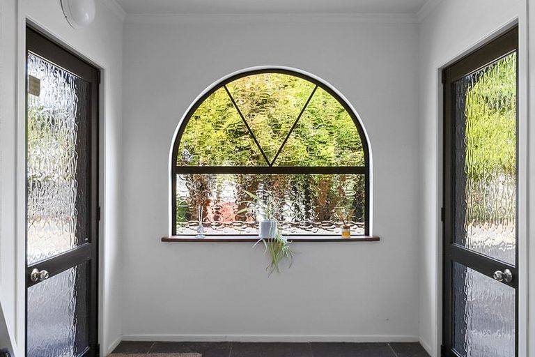 Photo of property in 9a Belair Avenue, Blagdon, New Plymouth, 4310