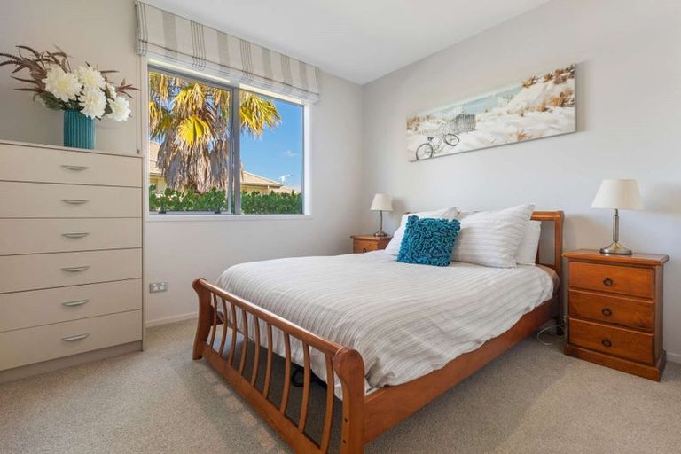 Photo of property in 42 Cassinia Close, Papamoa Beach, Papamoa, 3118