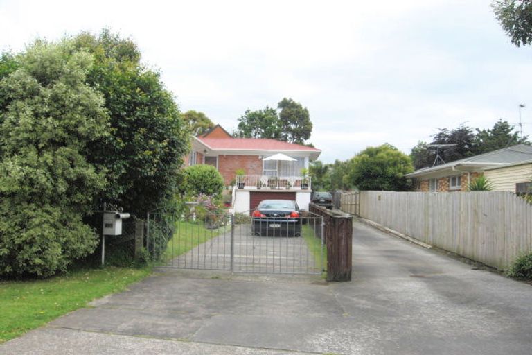 Photo of property in 1/411 Great South Road, Opaheke, Papakura, 2113