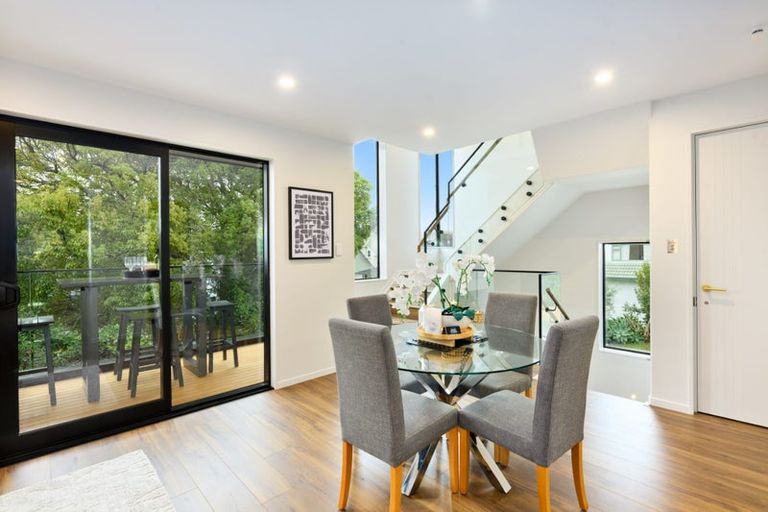 Photo of property in 18a Stratford Avenue, Milford, Auckland, 0620