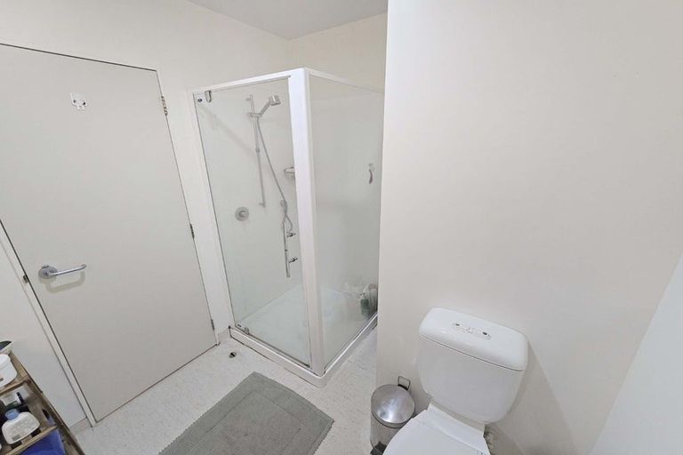 Photo of property in Terrace Heights Apartments, 2/163p The Terrace, Wellington Central, Wellington, 6011